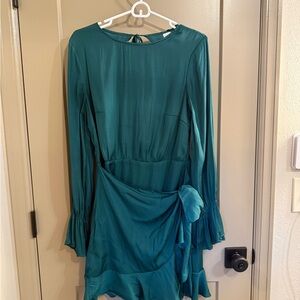 Elegant Green Long Sleeve Dress